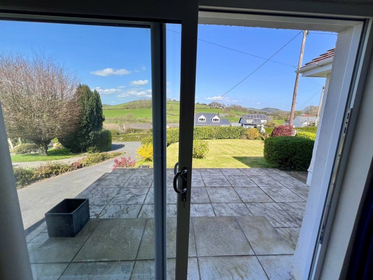 Images for Carmarthen, Carmarthenshire EAID:swift BID:0004-7720-8cbe-d305