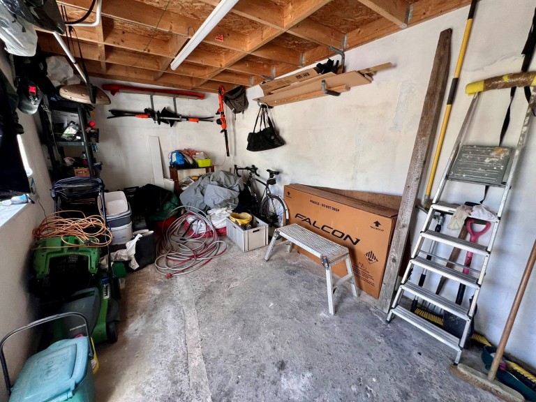 Images for Carmarthen, Carmarthenshire EAID:swift BID:0004-7720-8cbe-d305