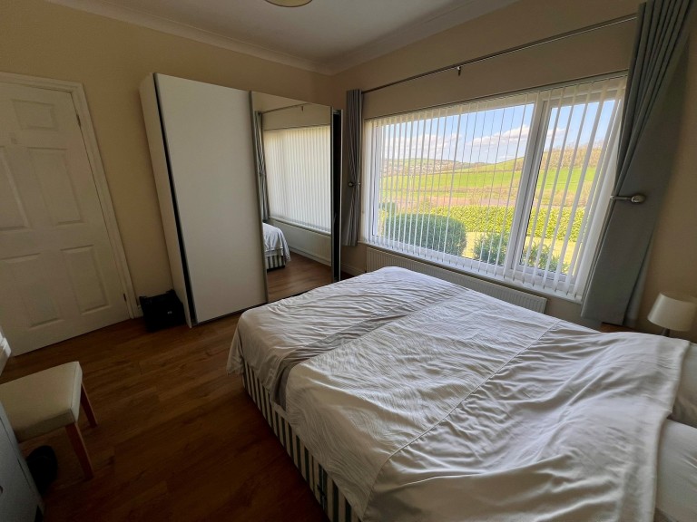 Images for Carmarthen, Carmarthenshire EAID:swift BID:0004-7720-8cbe-d305