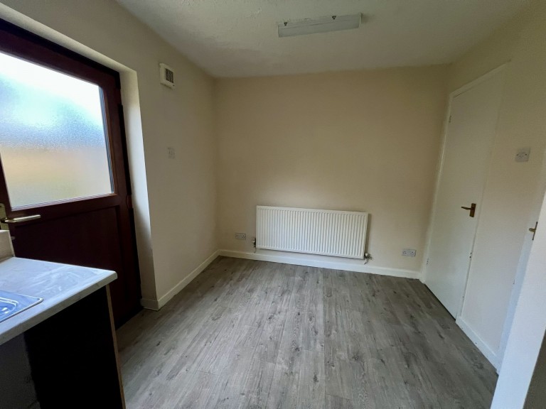 Images for Johnstown, Carmarthen EAID:swift BID:0004-7720-8cbe-d305