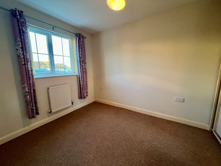 Images for Carmarthen, Carmarthenshire EAID:swift BID:0004-7720-8cbe-d305