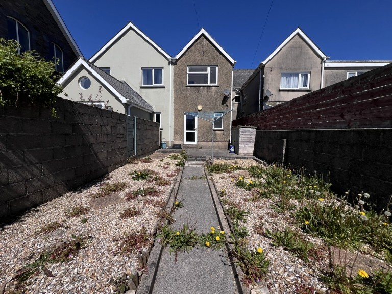 Images for Whitland, Carmarthenshire EAID:swift BID:0004-7720-8cbe-d305