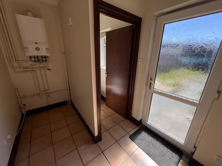 Images for Whitland, Carmarthenshire EAID:swift BID:0004-7720-8cbe-d305