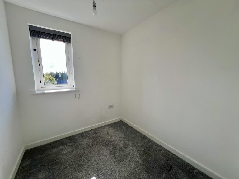 Images for Cwmrhydyceirw, Swansea EAID:swift BID:0004-7720-8cbe-d305