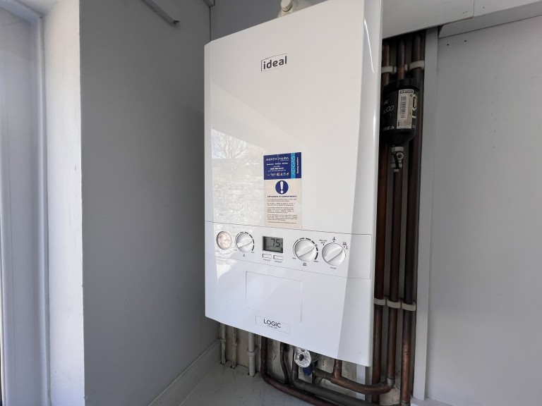 Images for Picton Place, Carmarthen EAID:swift BID:0004-7720-8cbe-d305