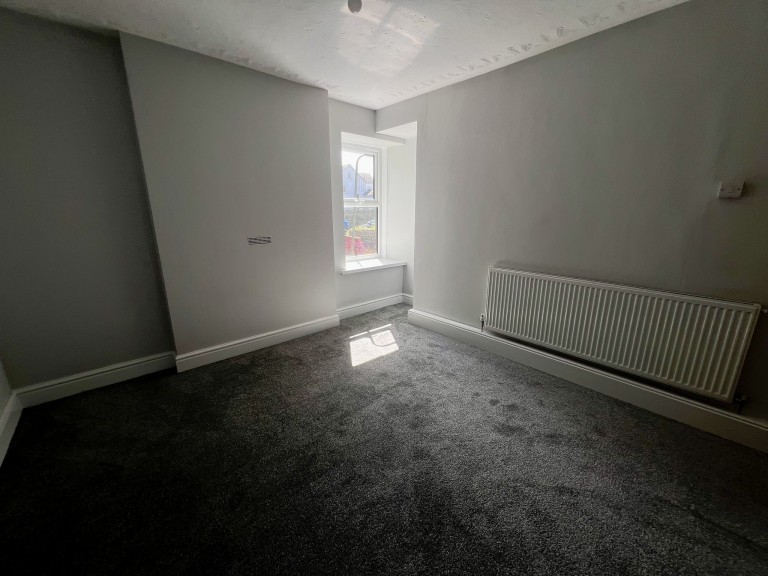 Images for Picton Place, Carmarthen EAID:swift BID:0004-7720-8cbe-d305