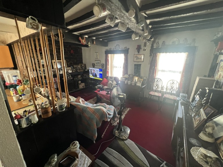 Images for Carmarthen, Carmarthenshire EAID:swift BID:0004-7720-8cbe-d305