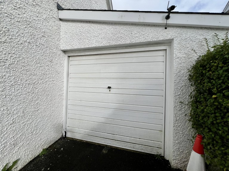 Images for Carmarthen, Carmarthenshire EAID:swift BID:0004-7720-8cbe-d305