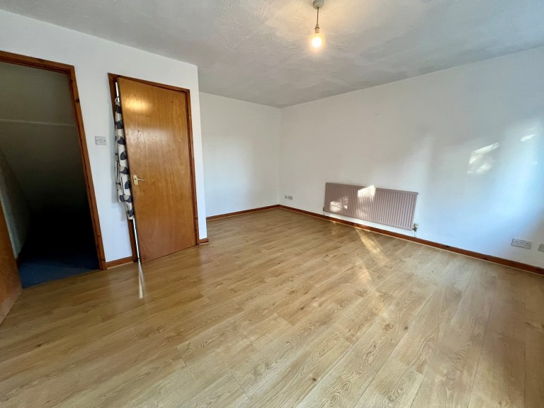 Images for Johnstown, Carmarthen EAID:swift BID:0004-7720-8cbe-d305