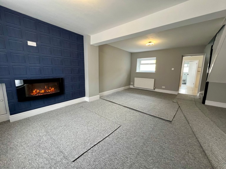 Images for Llanelli, Carmarthenshire EAID:swift BID:0004-7720-8cbe-d305