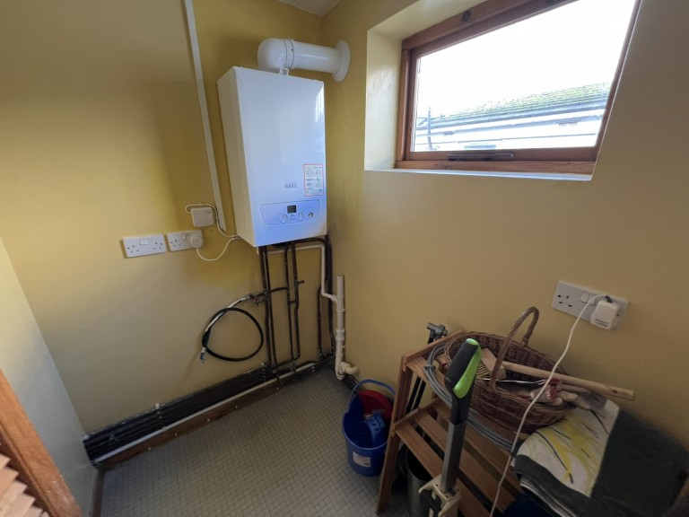 Images for Kidwelly, Carmarthenshire EAID:swift BID:0004-7720-8cbe-d305