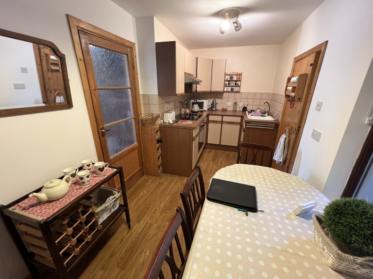 Images for Kidwelly, Carmarthenshire EAID:swift BID:0004-7720-8cbe-d305