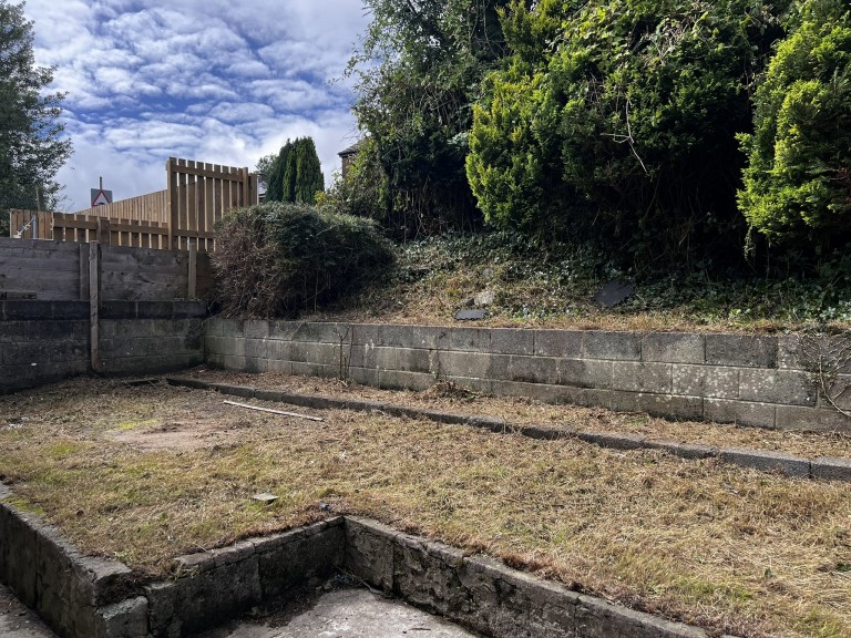 Images for Carmarthen, Carmarthenshire EAID:swift BID:0004-7720-8cbe-d305