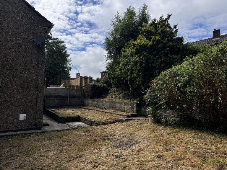 Images for Carmarthen, Carmarthenshire EAID:swift BID:0004-7720-8cbe-d305