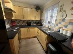 Images for Fforest Fach, Tycroes, Ammanford