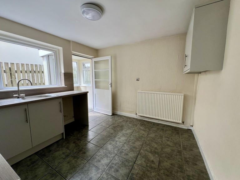 Images for Johnstown, Carmarthen, Carmarthenshire EAID:swift BID:0004-7720-8cbe-d305